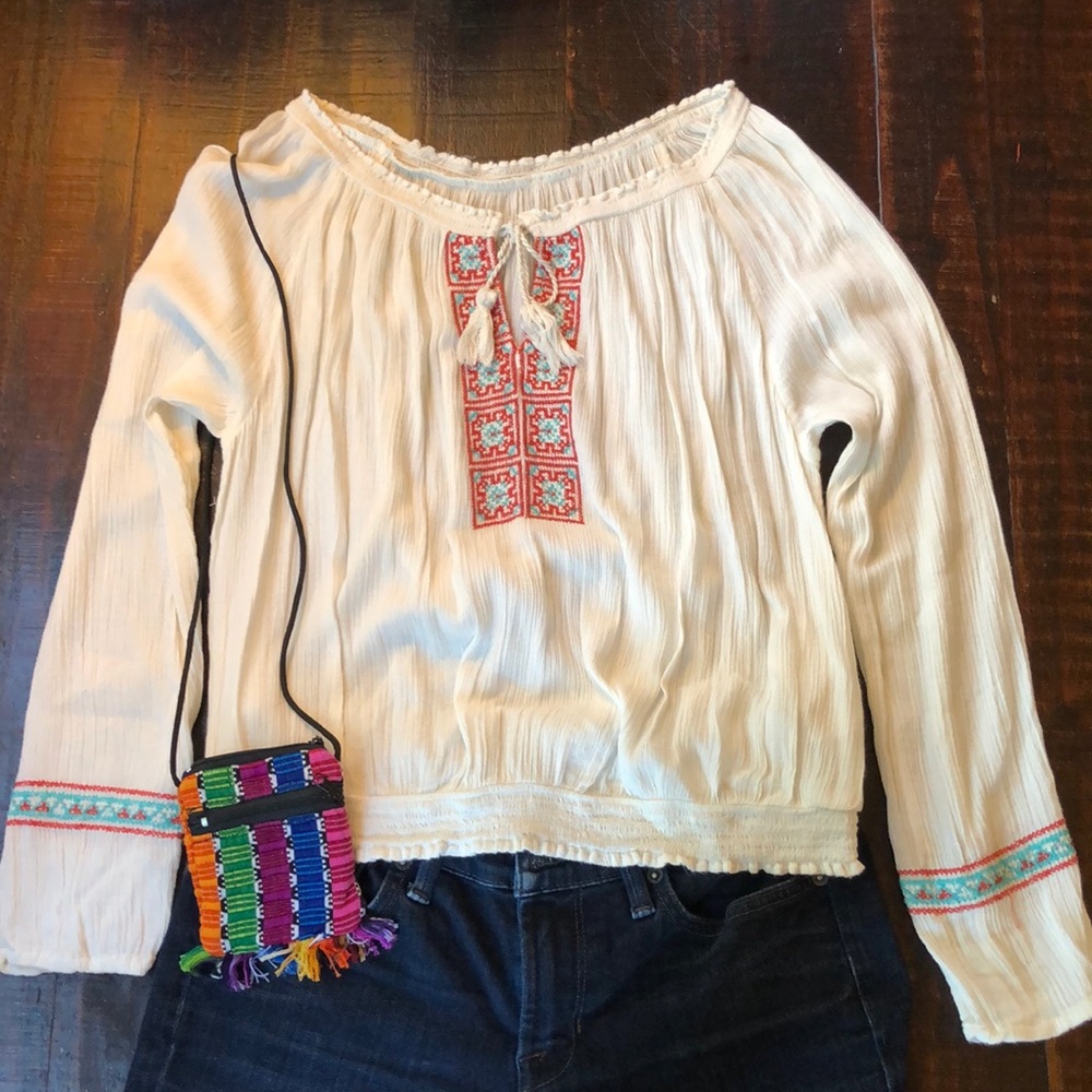 Hollister Boho embroidered peasant shirt